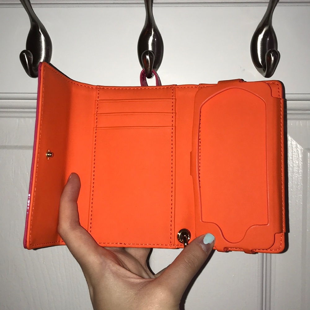 Phone case - Picture 3 of 3